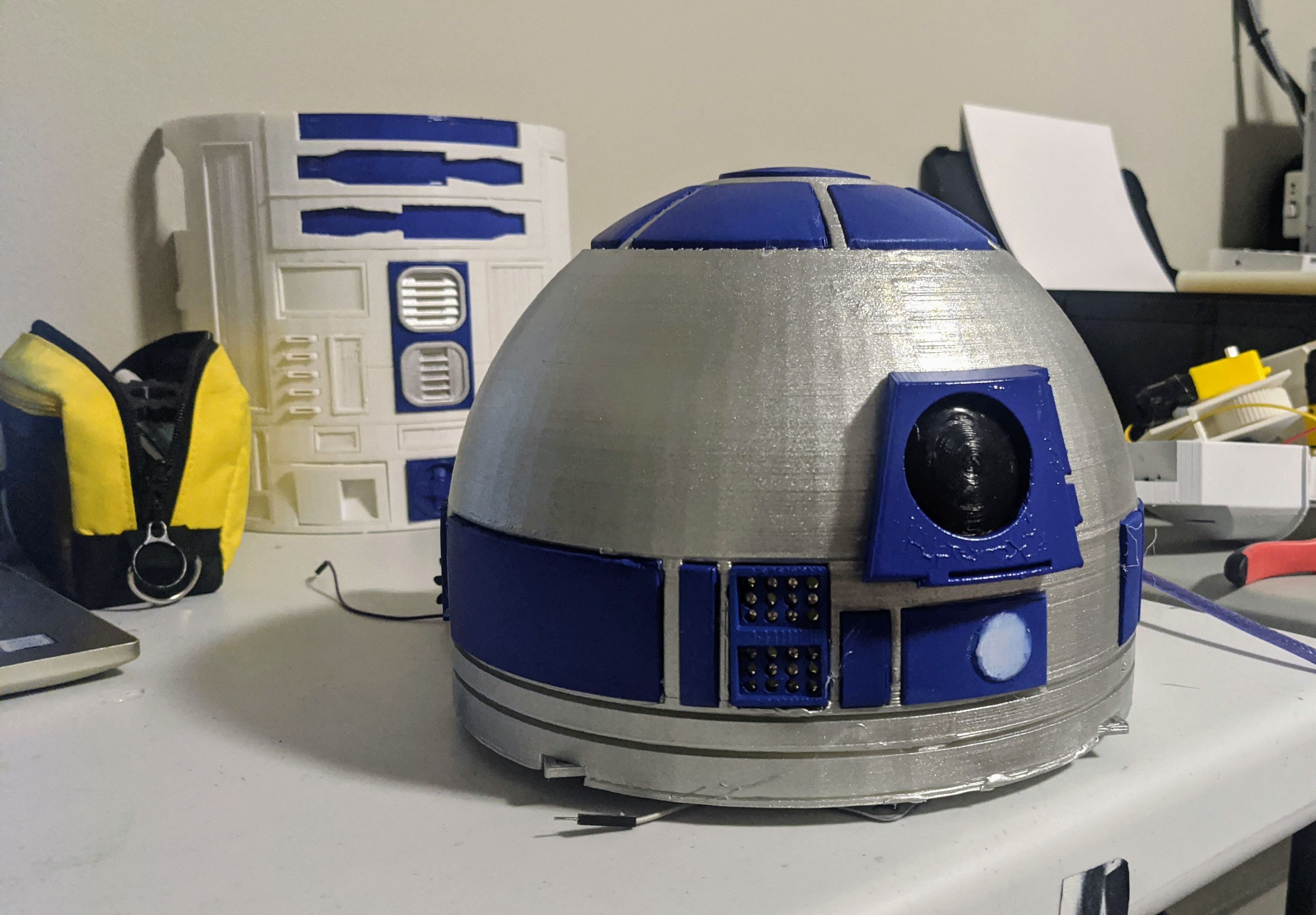 R2-D2 Final touches